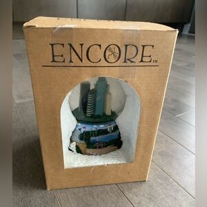 Vintage 2002 Encore Houston Texas Souvenir Snow Globe Original Box NASA Skyline